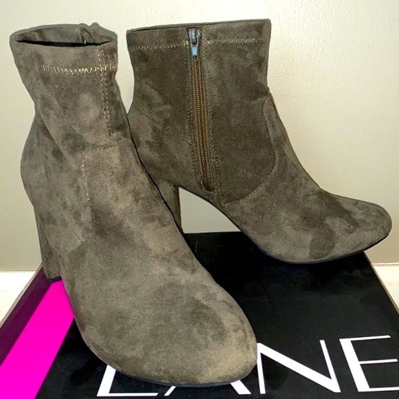 [#1039] LANE BRYANT |DARK OLIVE GREEN FAUX SUEDE BOOTIES| 11W - Picture 6 of 7